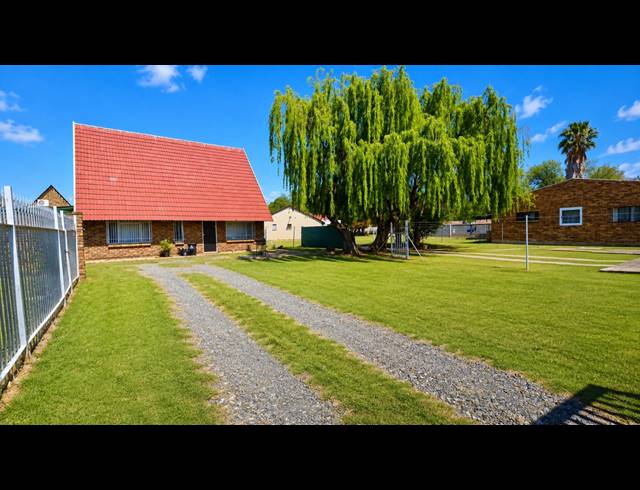 15,434M² SMALLHOLDING FOR SALE IN LEWZENE ESTATE